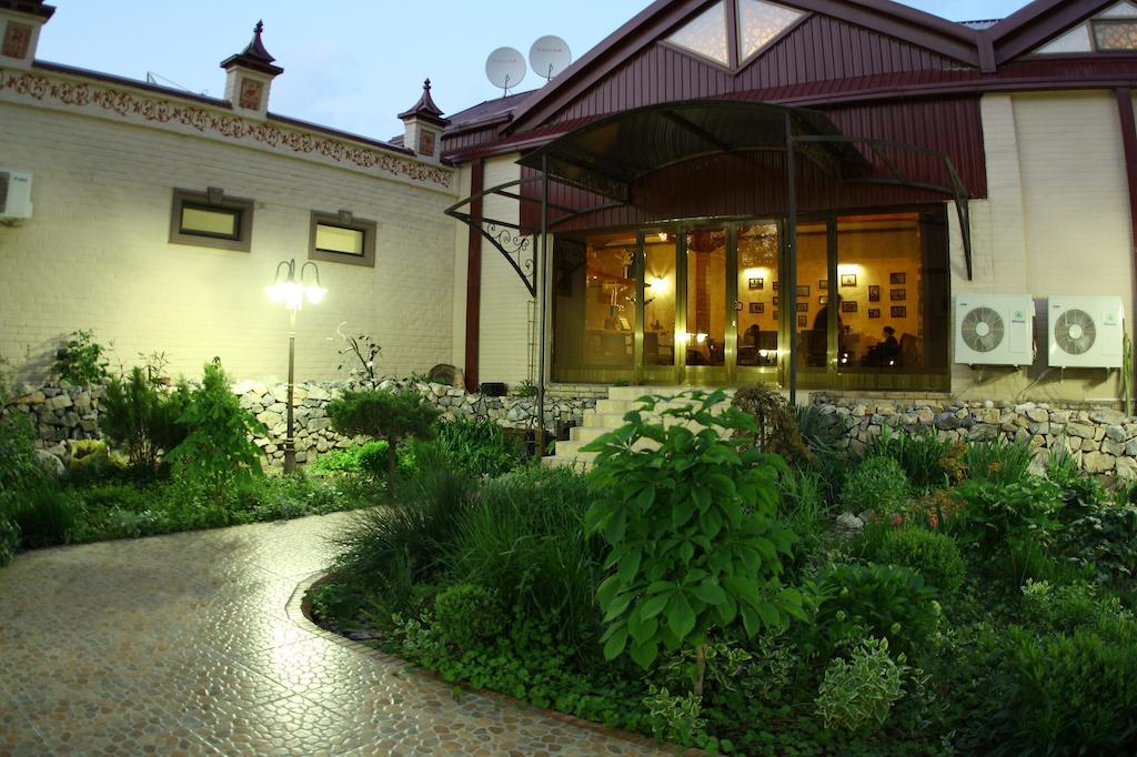 Platan Hotell Samarkand Eksteriør bilde