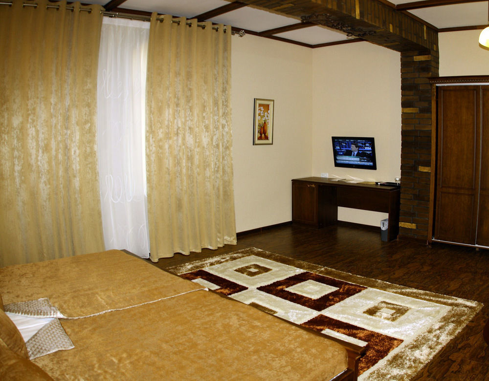 Platan Hotell Samarkand Eksteriør bilde