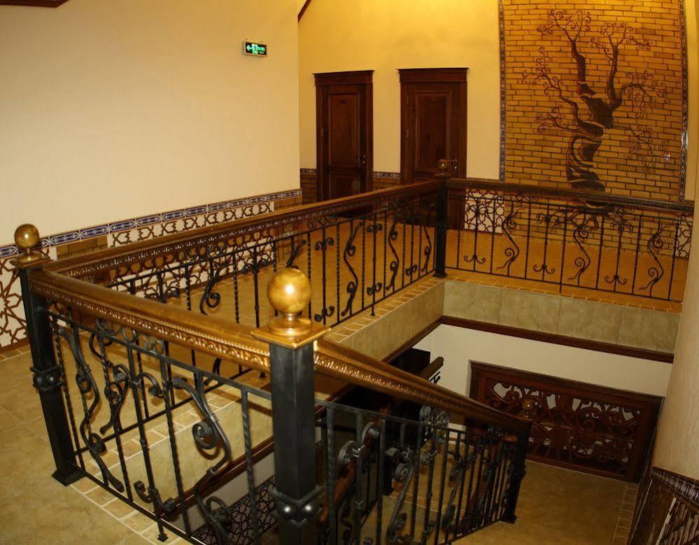 Platan Hotell Samarkand Eksteriør bilde