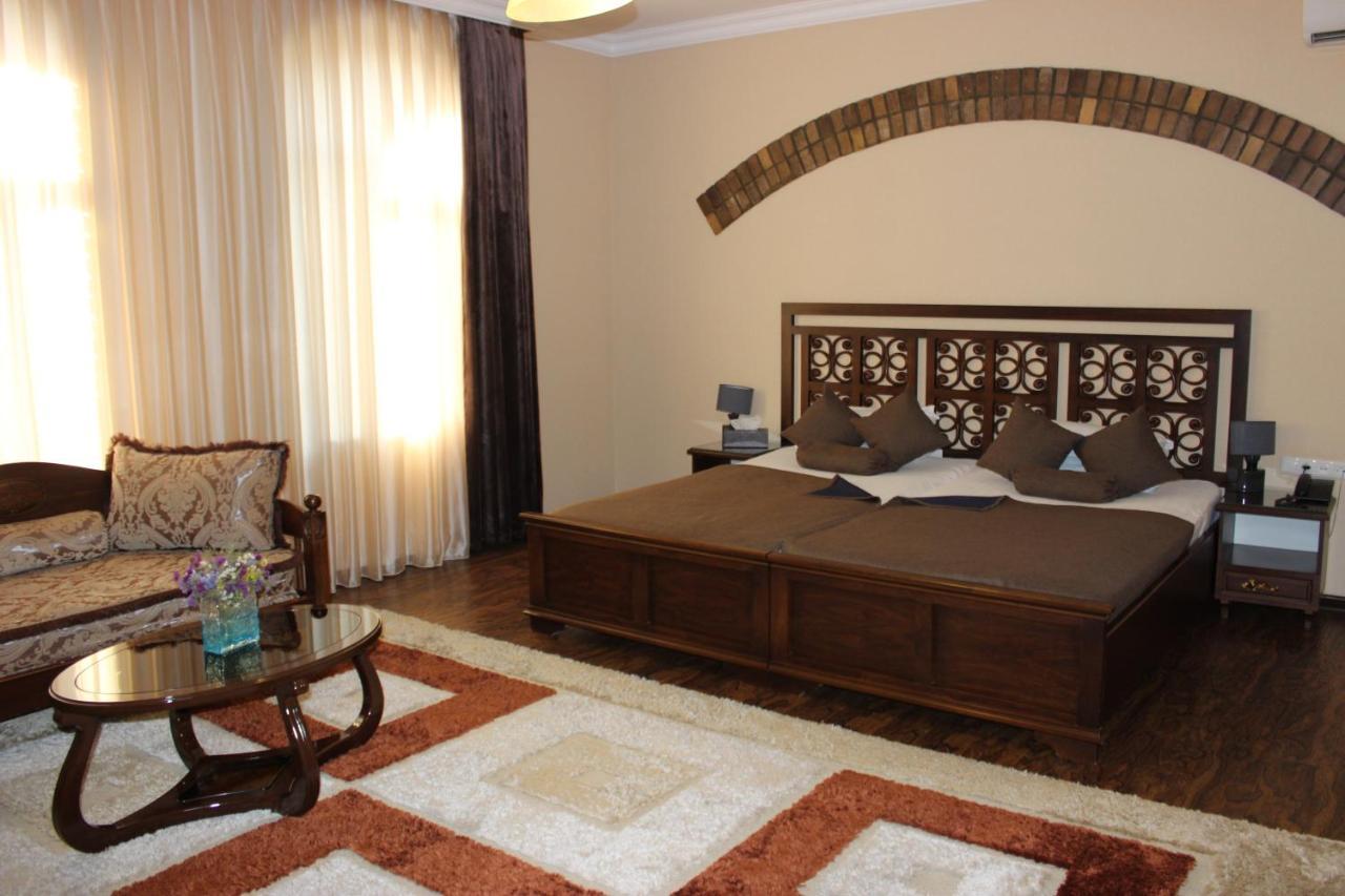 Platan Hotell Samarkand Eksteriør bilde