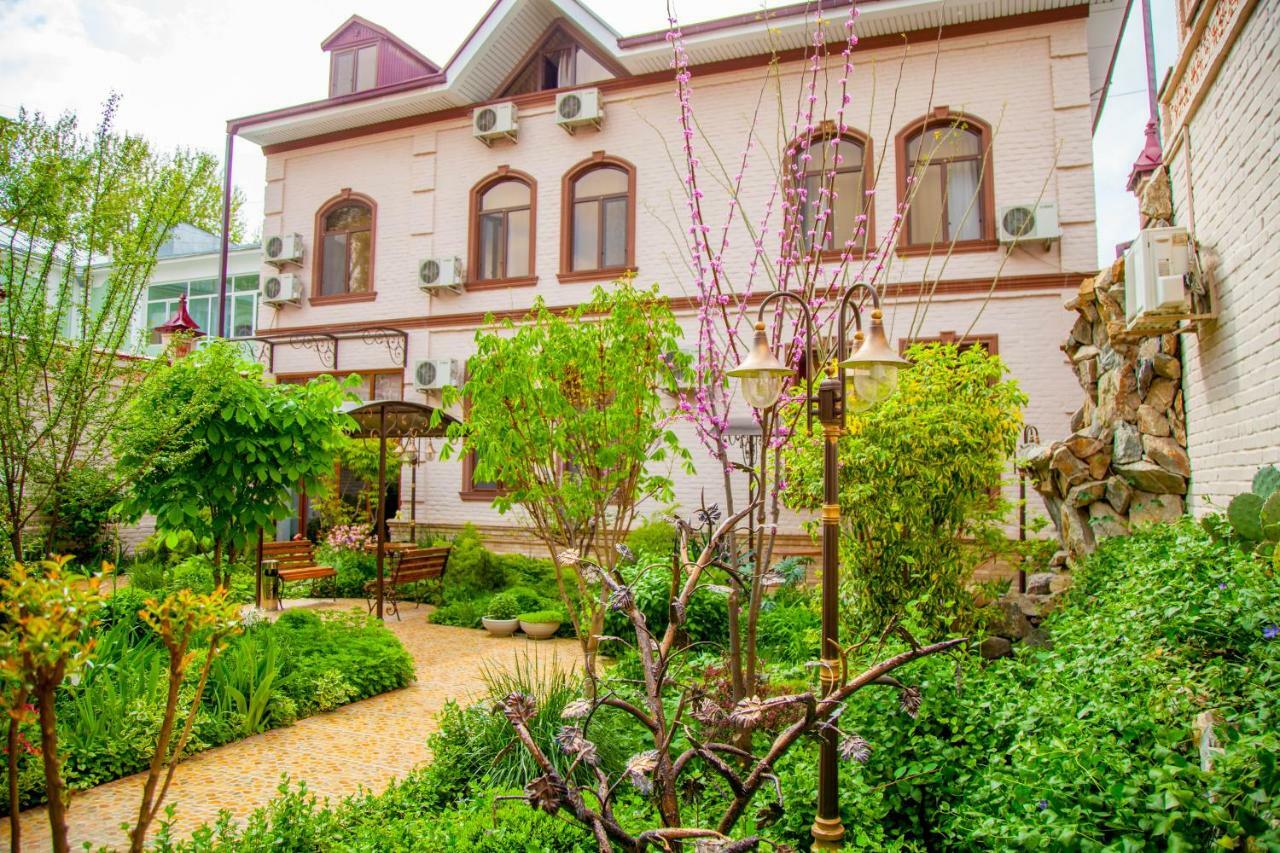 Platan Hotell Samarkand Eksteriør bilde