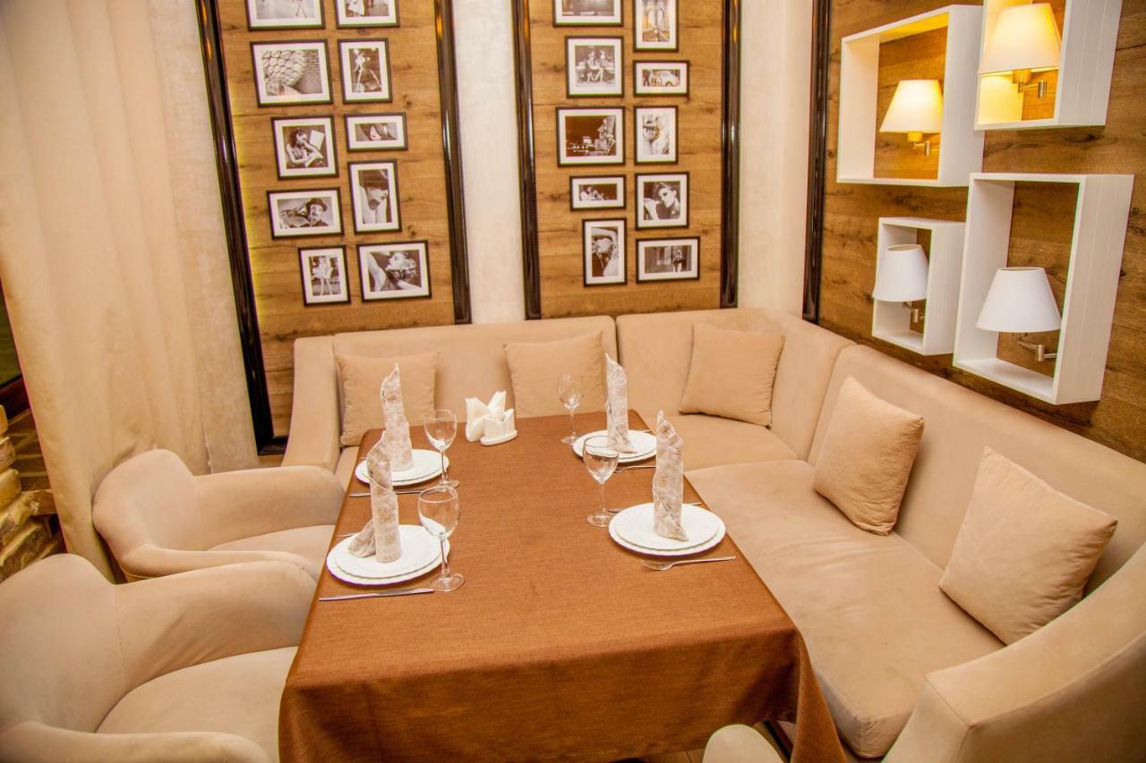 Platan Hotell Samarkand Eksteriør bilde